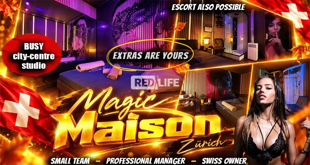 [Magic Maison] Busy studio with