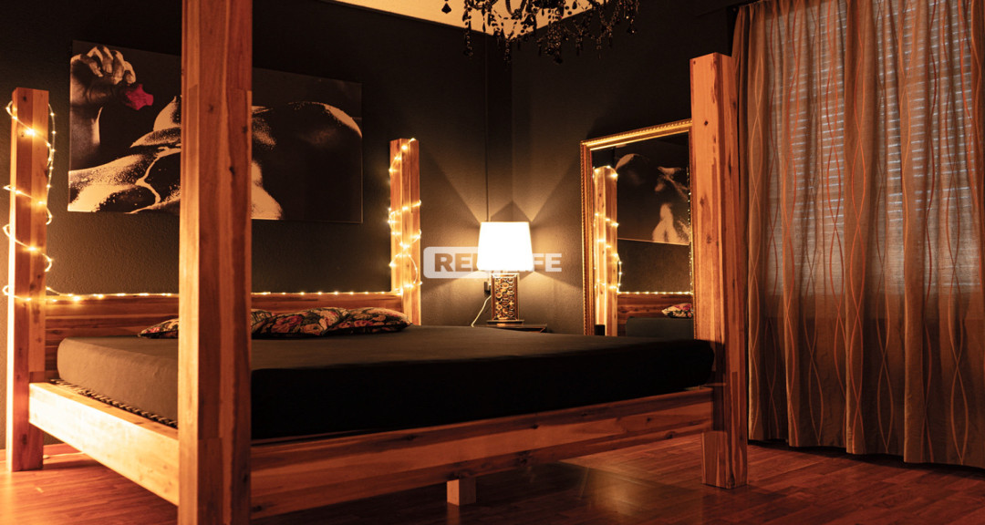 Well-known Swiss erotic studio in