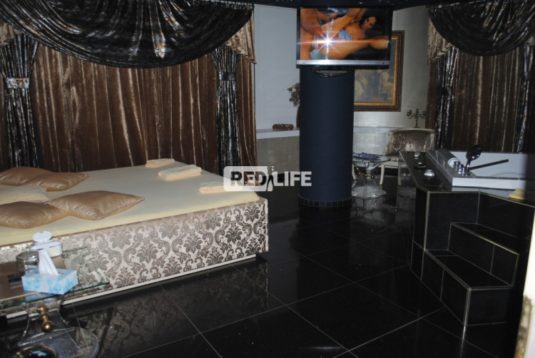 Bellaroma elite studio escort job