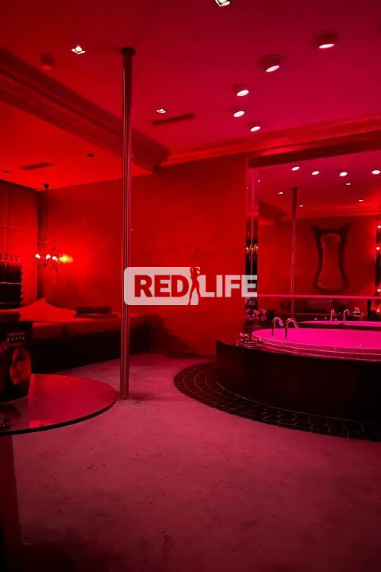 club Colosseum Graz escort job