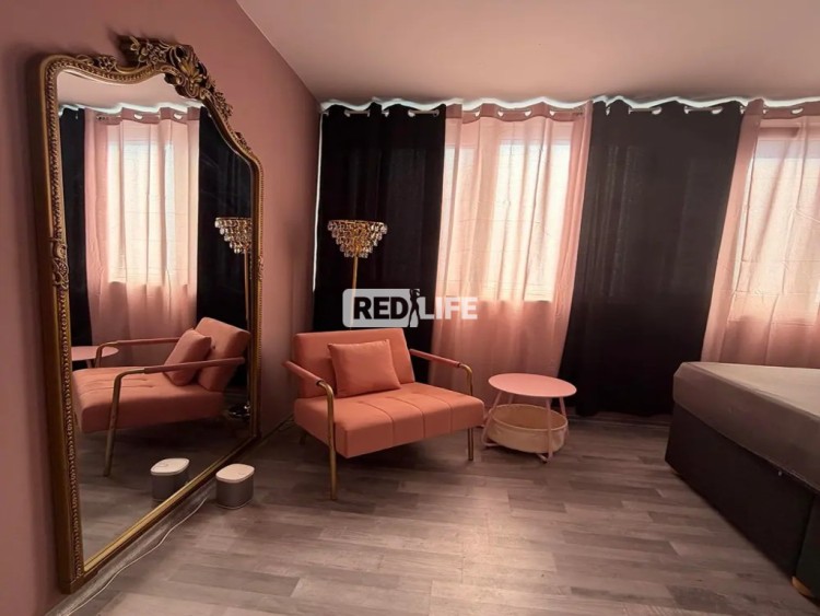 female owner fixed rent private