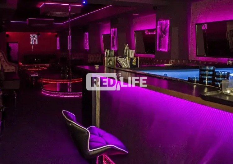 bartender job dancer job strip